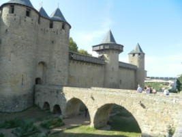 4035 Cité de Carcassonne Entrée côté château [320x200]